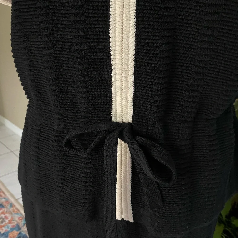 St. John 6/10 Skirt Suit Jacket Ribbed Knit Wool Tie Front Short Sleeve Zip